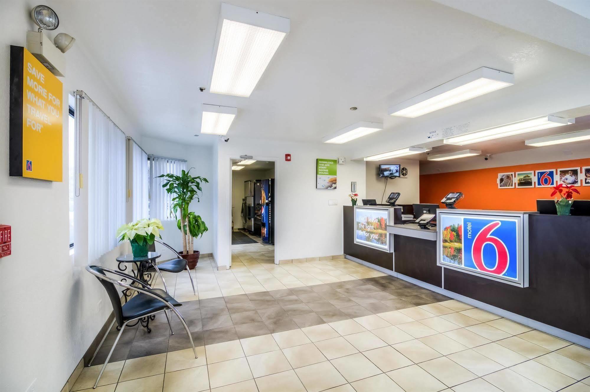 Motel 6 Chicago - Elk Grove Elk Grove Village Exteriér fotografie