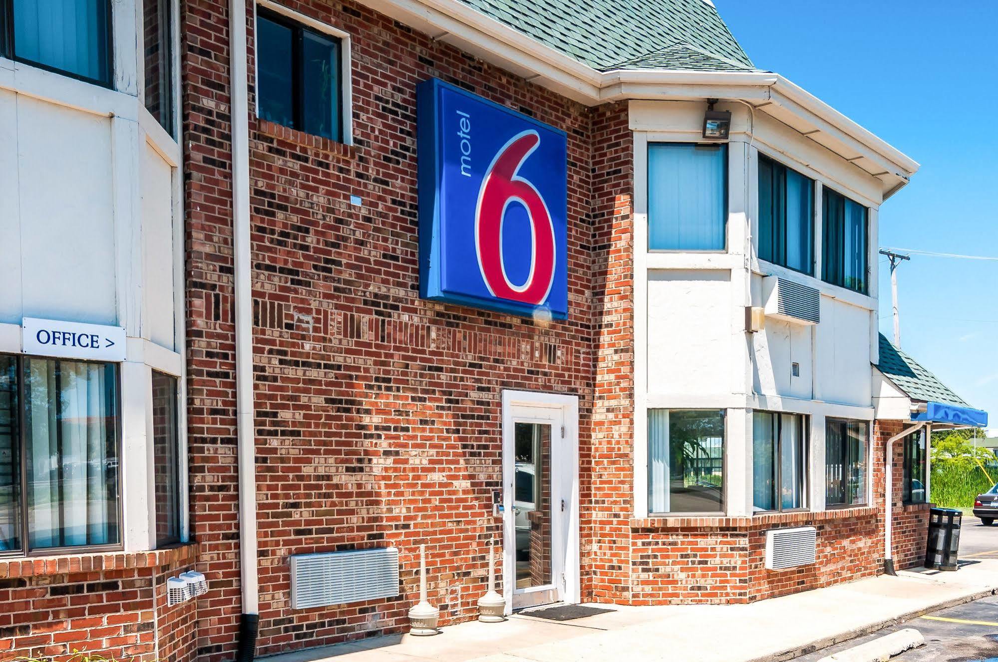 Motel 6 Chicago - Elk Grove Elk Grove Village Exteriér fotografie